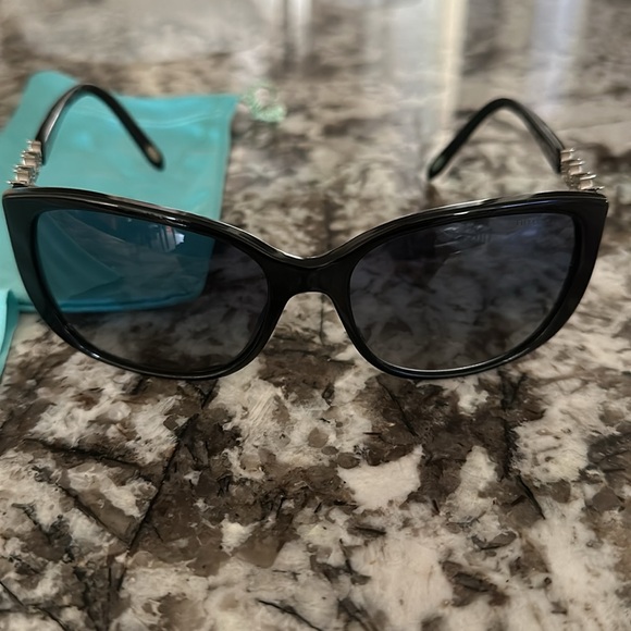 Tiffany & Co. sunglasses - Picture 3 of 6